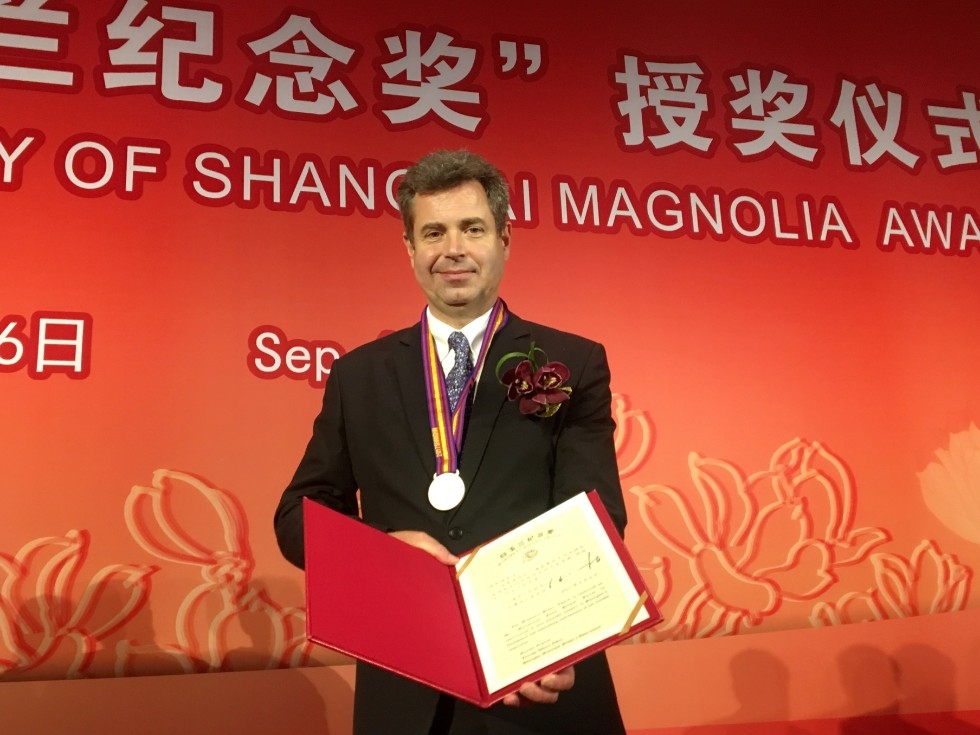 回顾蔡司中国总裁福斯特荣获2017年度上海市白玉兰纪念奖